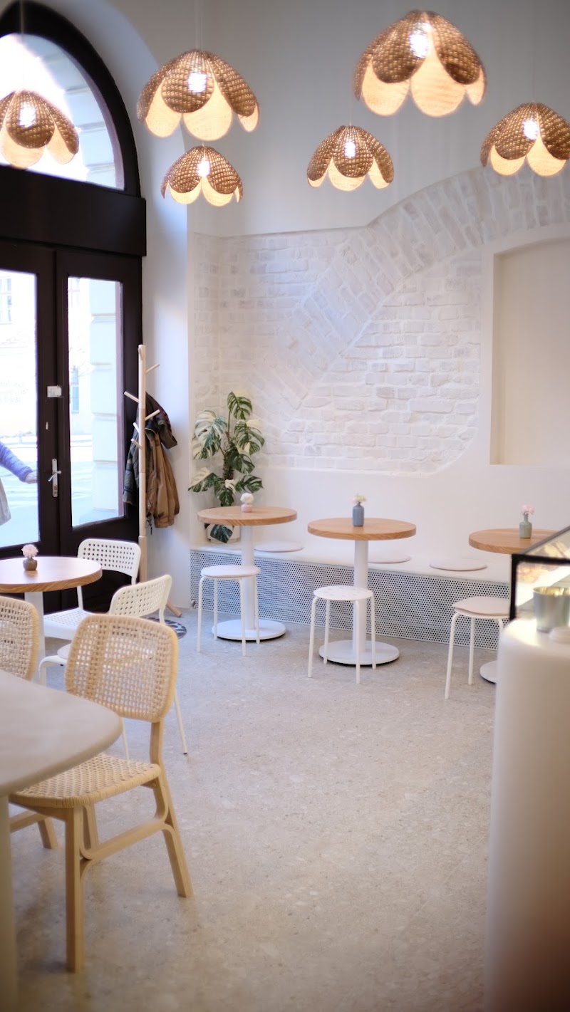Shiro Coffee Shop — cafea de specialitate în Sibiu