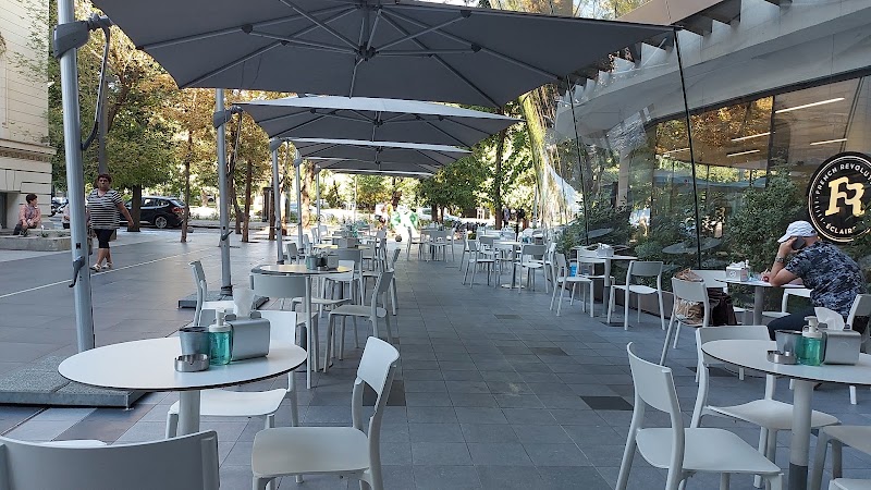 French Revolution Piața Victoriei — cafea de specialitate în București